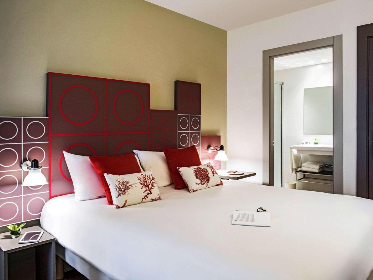 Hotel Ibis Styles Barcelona Centre Esterno foto