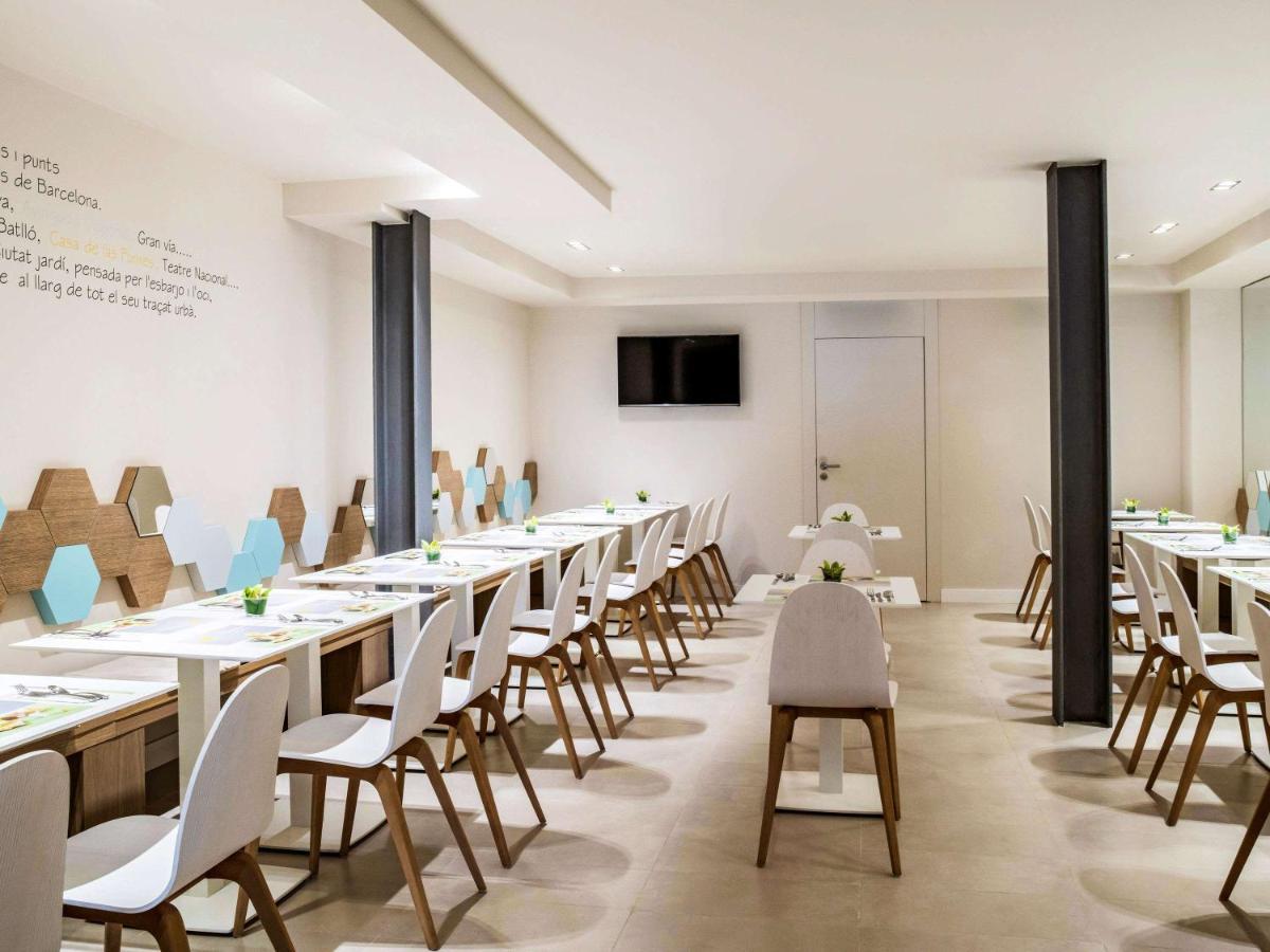 Hotel Ibis Styles Barcelona Centre Esterno foto