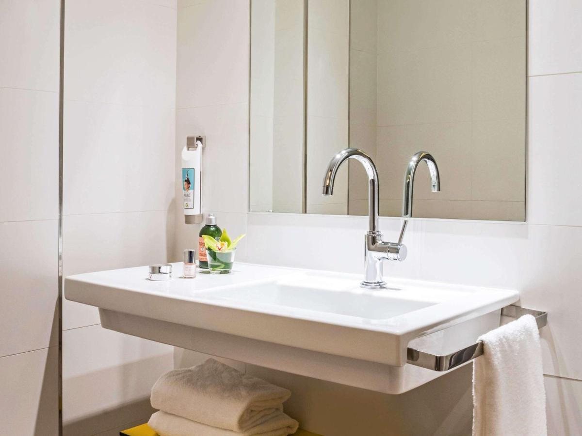Hotel Ibis Styles Barcelona Centre Esterno foto