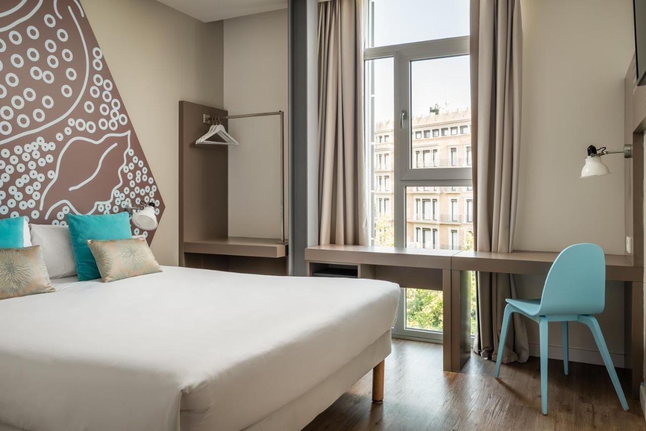 Hotel Ibis Styles Barcelona Centre Esterno foto