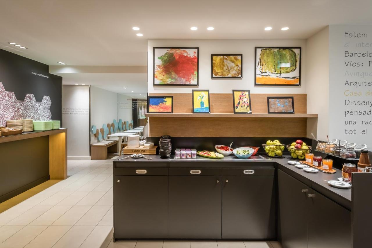 Hotel Ibis Styles Barcelona Centre Esterno foto