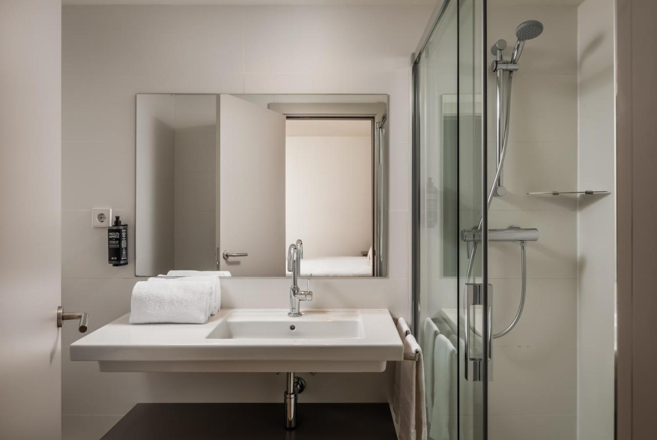Hotel Ibis Styles Barcelona Centre Esterno foto