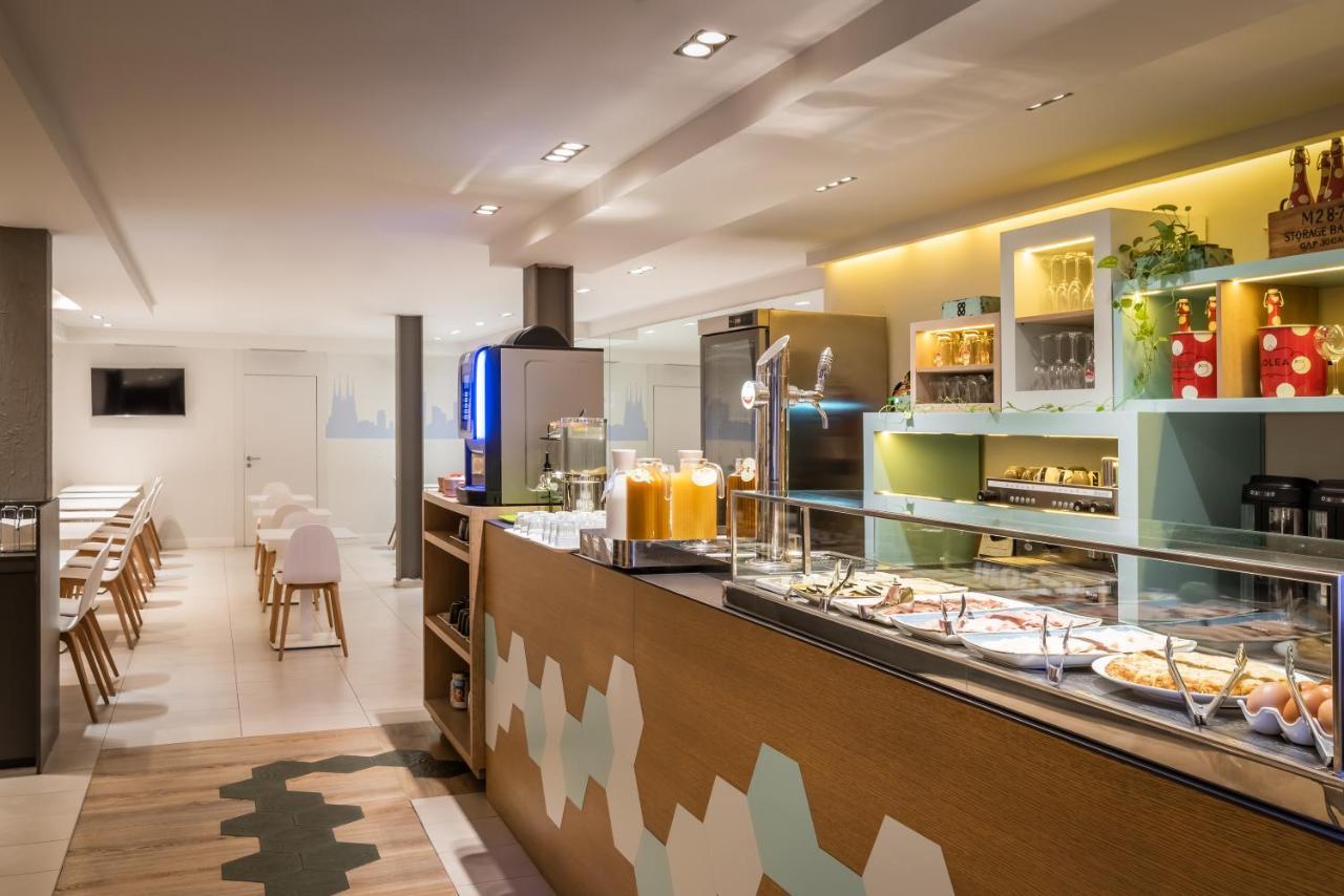 Hotel Ibis Styles Barcelona Centre Esterno foto