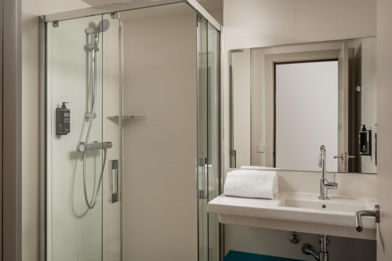Hotel Ibis Styles Barcelona Centre Esterno foto
