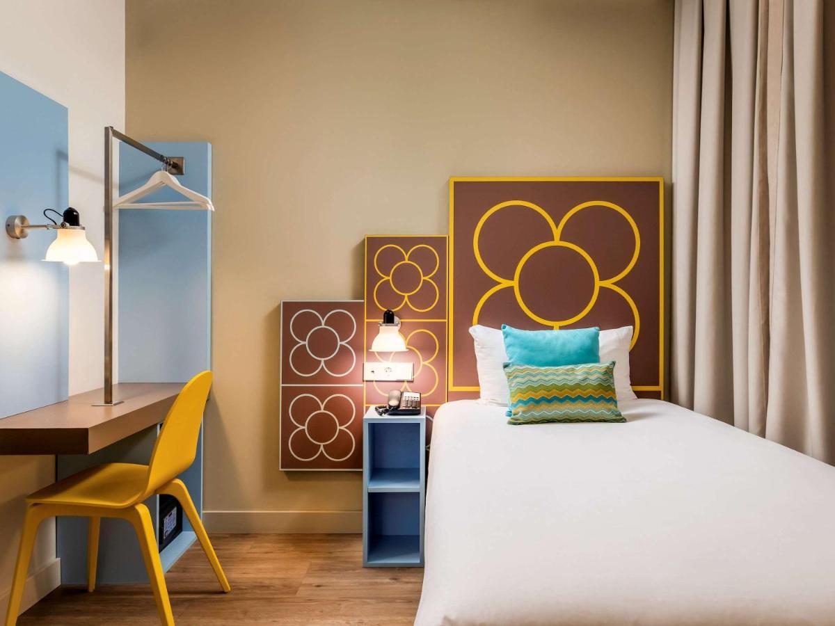 Hotel Ibis Styles Barcelona Centre Esterno foto