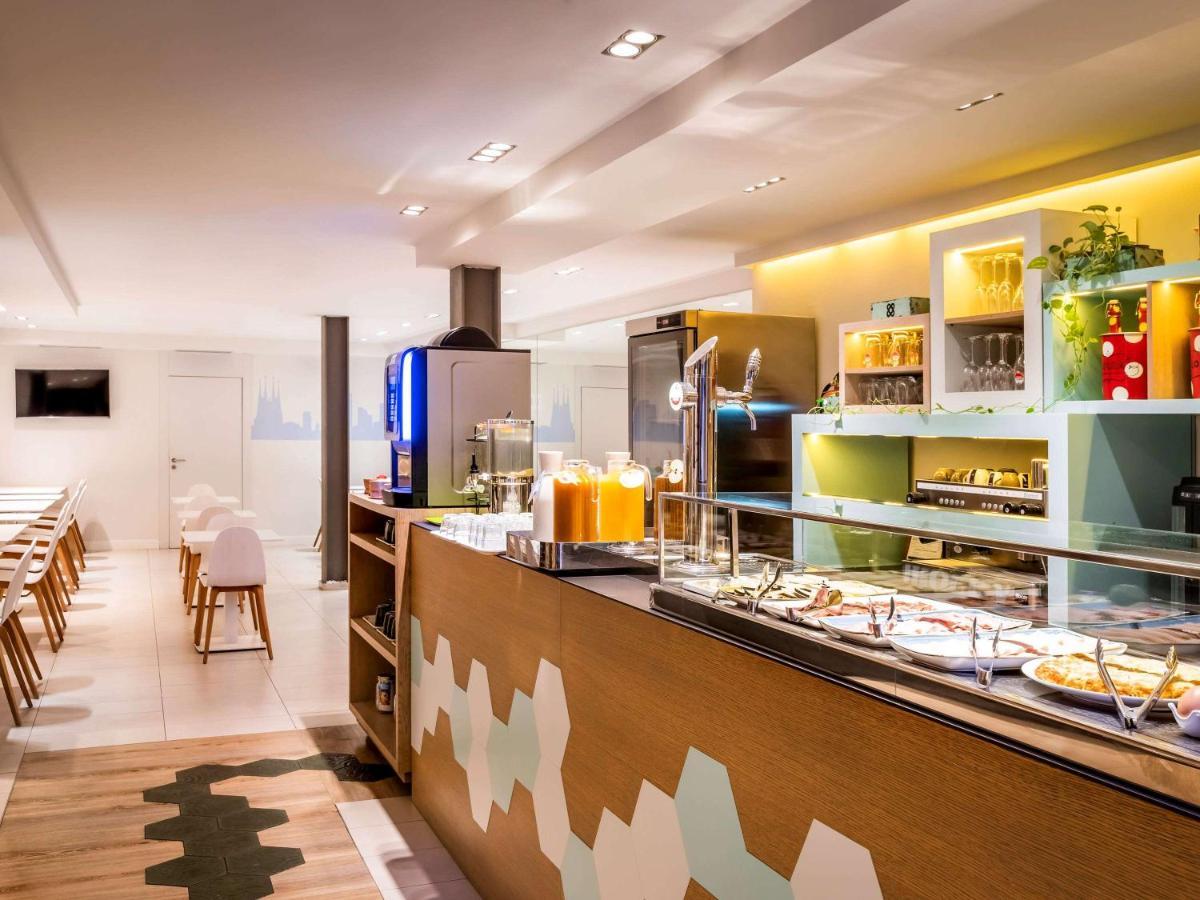Hotel Ibis Styles Barcelona Centre Esterno foto