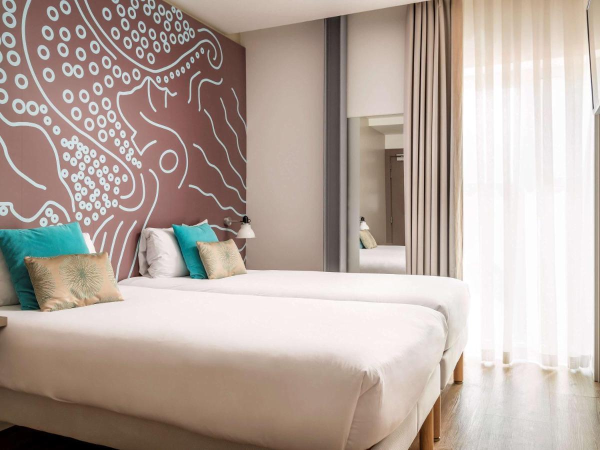 Hotel Ibis Styles Barcelona Centre Esterno foto