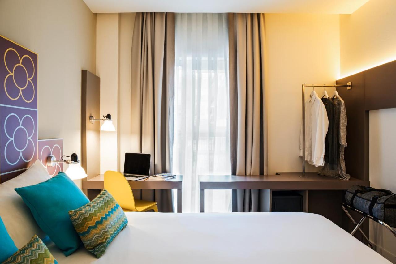 Hotel Ibis Styles Barcelona Centre Esterno foto